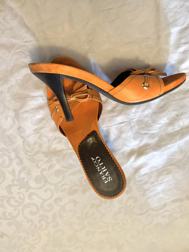 Ladies Suede shoes in Women's - Shoes in Mississauga / Peel Region