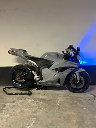 Sad to sell her but I just don’t have time for it anymore. Lots of work done to the bike … Full RS-5...