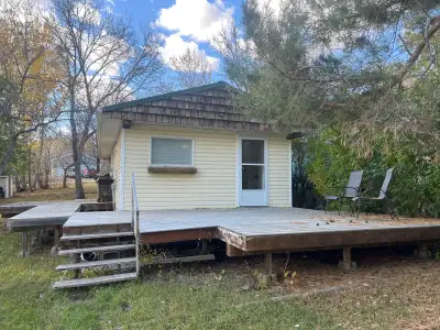 2 bedroom 1 bath, 4 season cabin/small house for sale, 11 robin bay glen harbour, natural gas fire p...