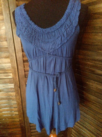 #71 Kische Sleeveless Blue Detailed Pullover Tie Back Top Md.
