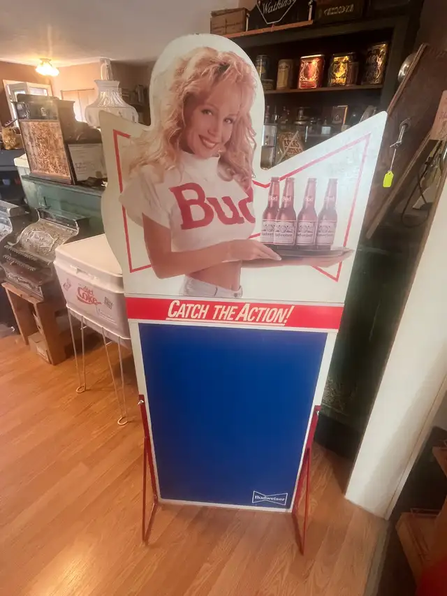 Vintage Budweiser Menu Board in Arts & Collectibles in Strathcona County - Image 2
