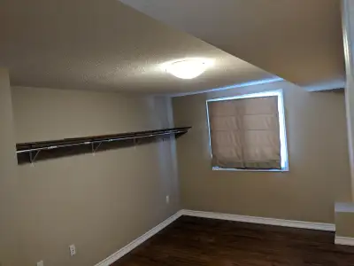 Its a Walkout Bright Spacious backing into Ravine basement Apartment in a very quiet family oriented...