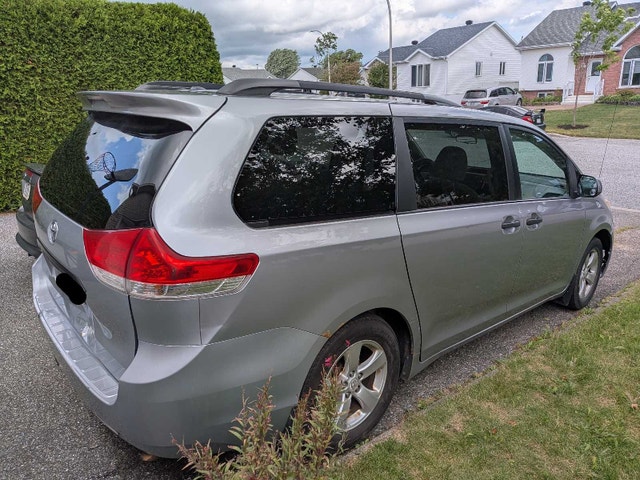Toyota Sienna 2012