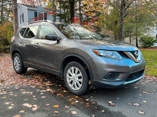Well maintained 2016 Nissan Rogue in Cars & Trucks in Moncton - Image 2
