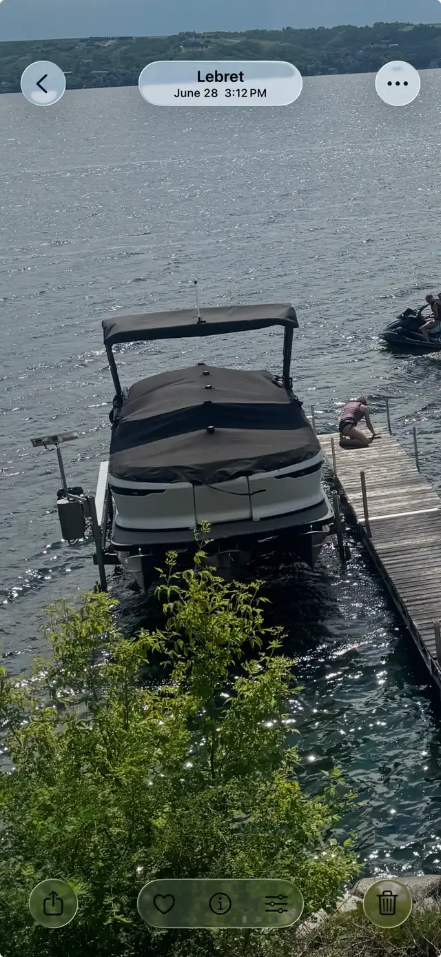 6500lb Hydraulic Boat Lift in Other in Regina - Image 3