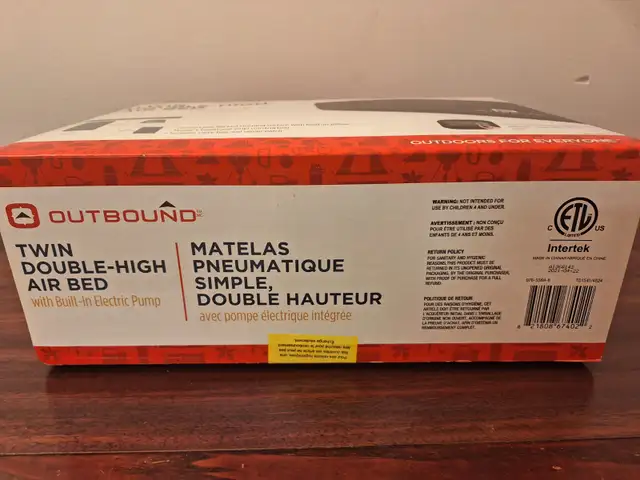 Matelas gonflable simple avec pompe integrer.Jamais utiliser. in Beds & Mattresses in City of Montréal - Image 6