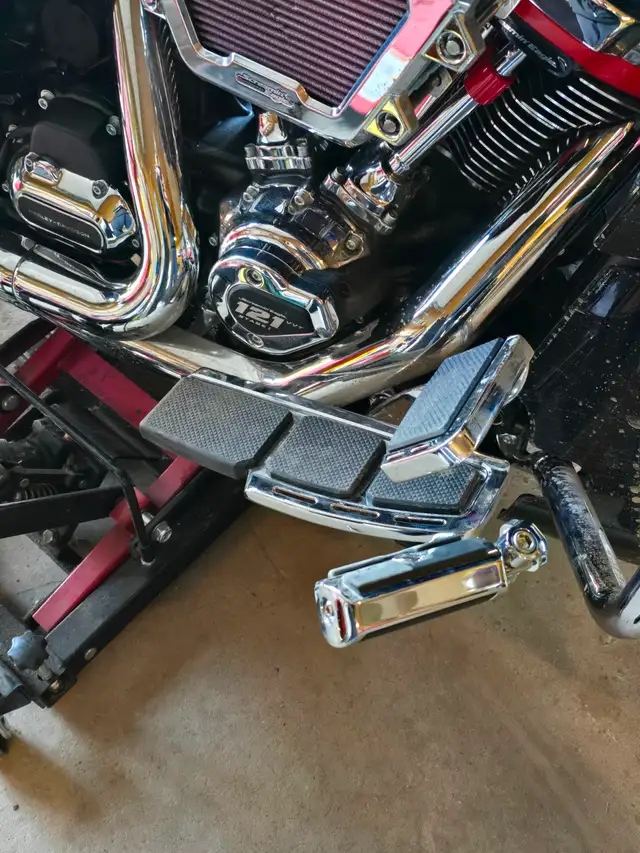 Harley-Davidson Road Glide CVO in Touring in Edmonton - Image 6