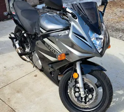 Selling my reliable Suzuki I've have for 4 years. New tires last season (2024), brake service before...