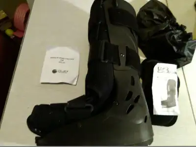 Donjoy air walker LDK2-sz.sm-good cond.w/air pump & inst., View more