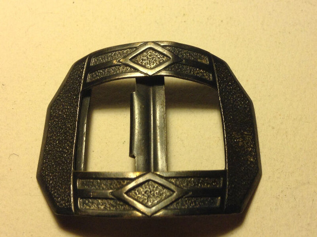 Art Deco Belt Buckle in Arts & Collectibles in Vancouver - Image 3