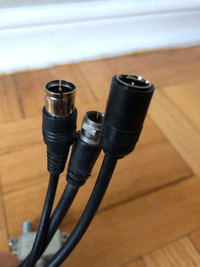 TV antena cables + splitter