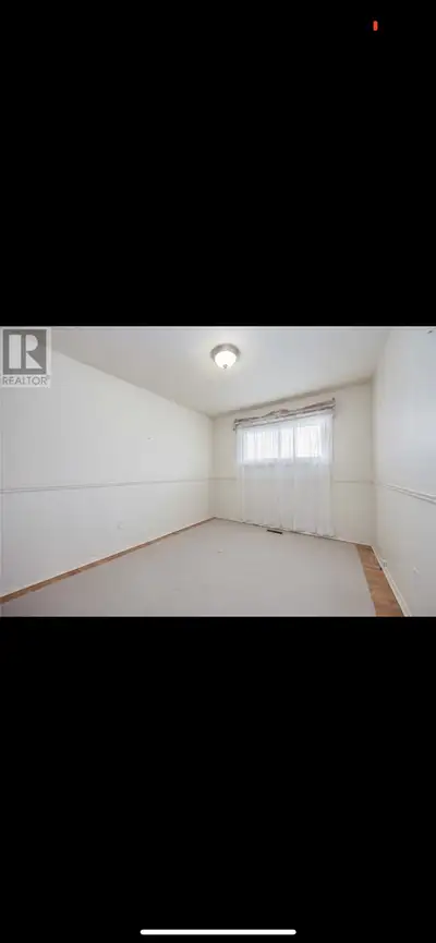 private Or Sharing room available for females