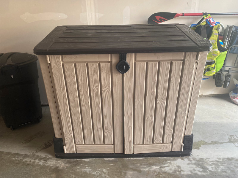 Keter deck box Outdoor Tools & Storage Vernon Kijiji