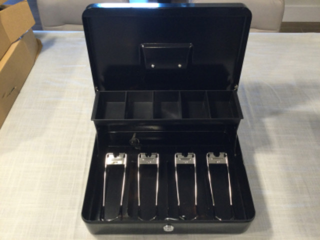 Metal KYODOLED Locking Cash Box in Other Business & Industrial in City of Halifax - Image 2