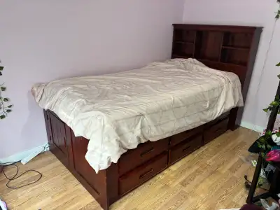 Lit simple en bois avec rangement (Négociable), View more