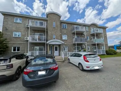 DISPONIBLE IMMÉDIATEMENT Appartement à aire ouverte à 10 minutes de marche du cégep Lionel-Groulx Un...