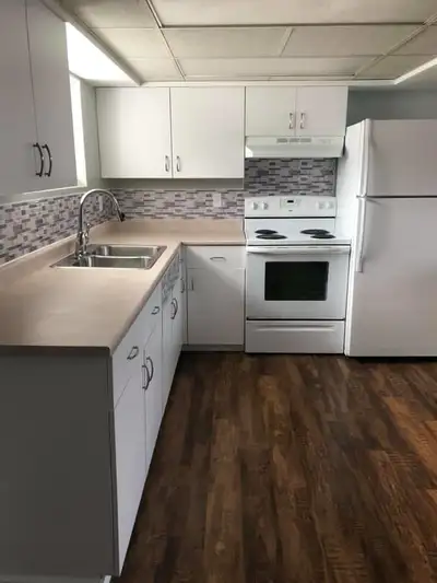 2 bedrm, 1 bathrm + den Bsmt Suite for rent