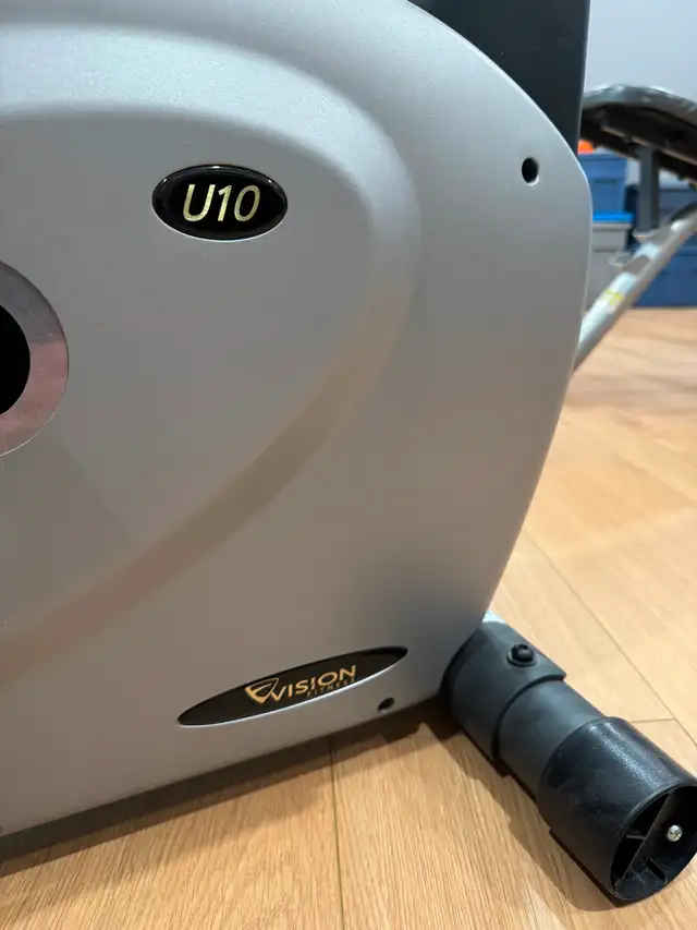 Programmable Exercise Bike in Exercise Equipment in North Shore - Image 6