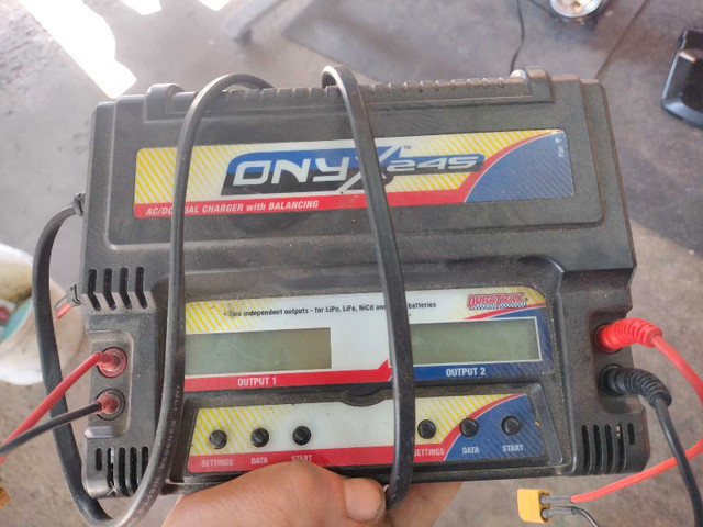onyx dual lipo charger  in Hobbies & Crafts in Winnipeg