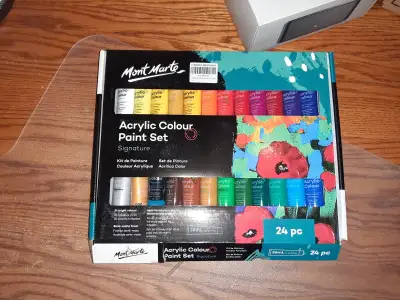 Brand new paint some tubes might be a little used but otherwise in good condition