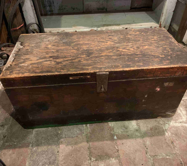 Vintage Wood Tool Box in Arts & Collectibles in St. Catharines