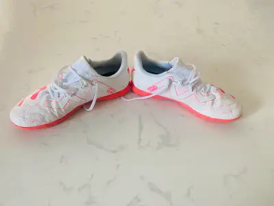 Selling a pair of gently used Puma Future Play turf / indoor cleats. They have been worn a handful o...