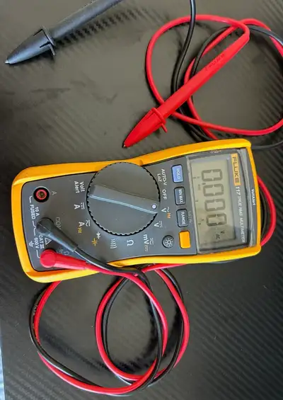 Fluke 117 Multimeter – Electrician Tool – Perfect Working Condit, View more