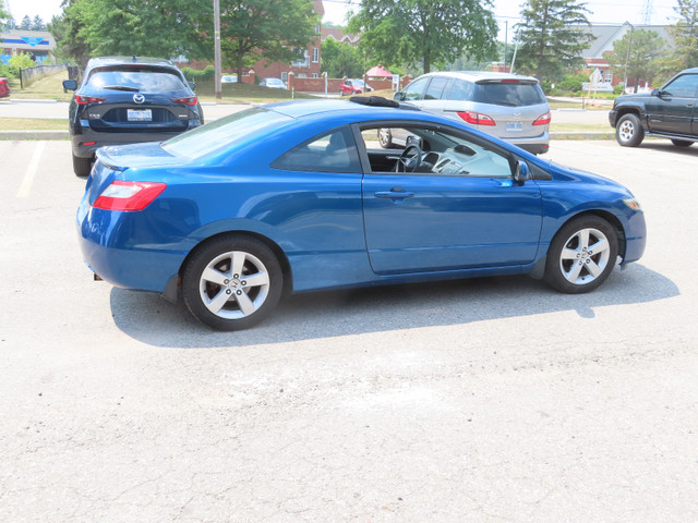 2010 Honda, Civic LX 2DR Coupe. in Cars & Trucks in Guelph - Image 2