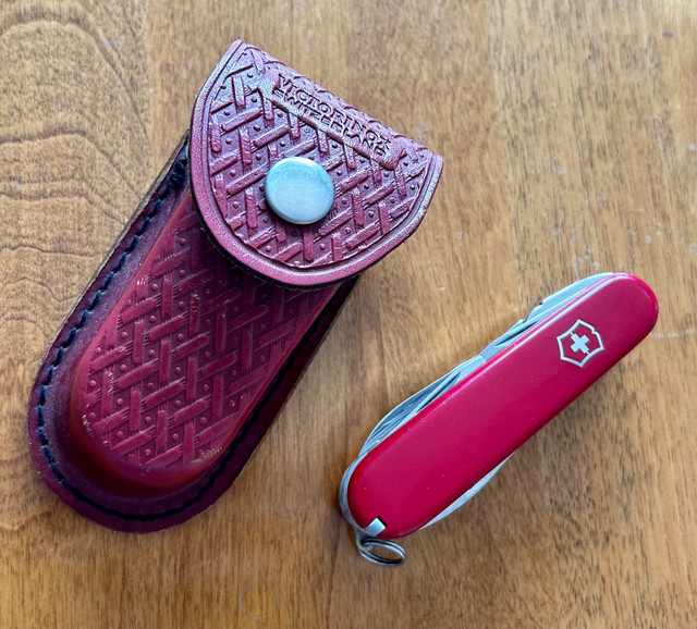 Victorinox Swiss Army knife  in Fishing, Camping & Outdoors in Cole Harbour - Image 2