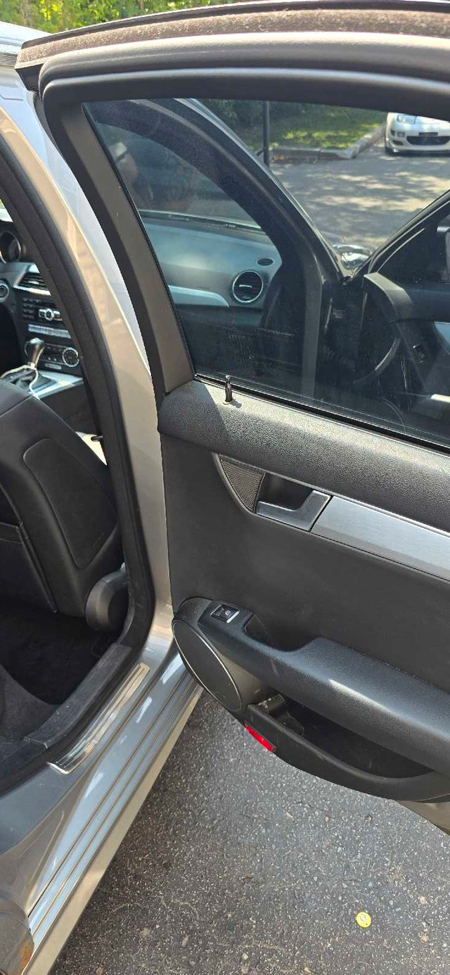 C350 4matic with Sports Package for sale in Cars & Trucks in Mississauga / Peel Region - Image 4