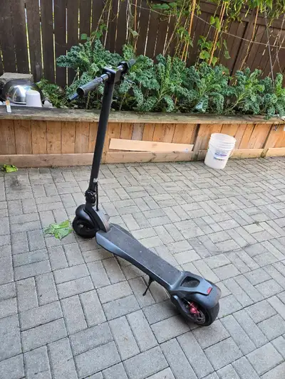 This is a pre-owned electric scooter, perfect for quick trips and getting around the neighbourhood w...