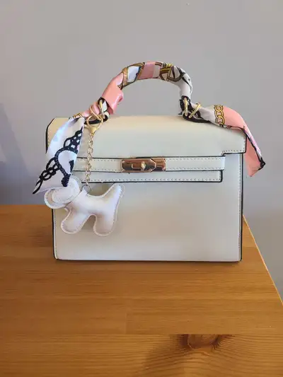 Brand new handbag, View more