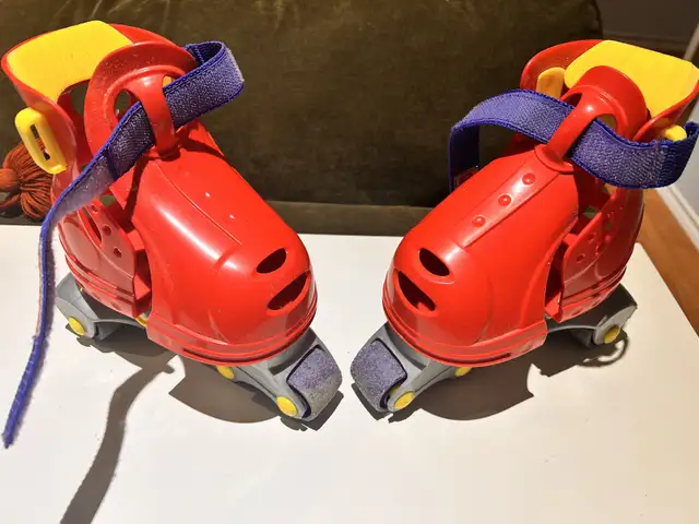 Fisher Price adjustable roller skates in Skates & Blades in Ottawa - Image 3