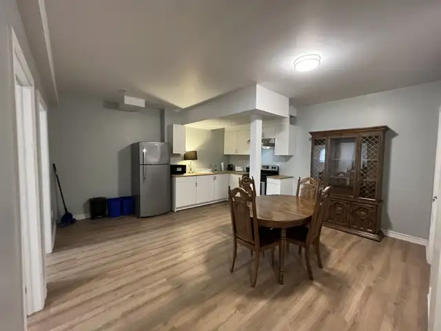 Rooms for Rent in Room Rentals & Roommates in Oshawa / Durham Region - Image 4