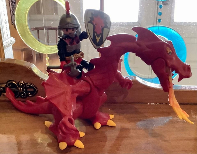 Playmobil Dragon rouge et soldat vintage Rare à trouver 20$ dans Jouets et jeux  à Laval/Rive Nord - Image 4