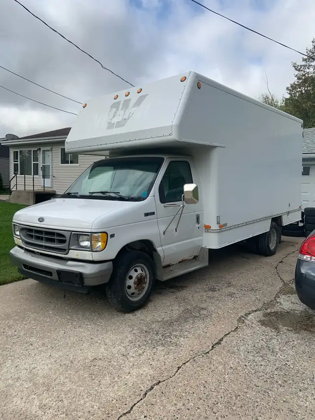 1998 Ford E350 cube van