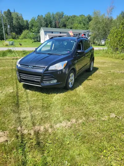 2015 escape it is a FWD auto 4cly fully loaded with 265000kms runs good, body is very nice. Had new...