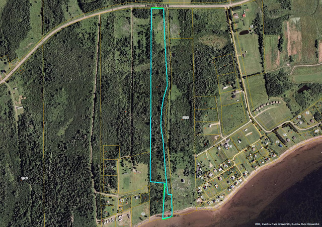 WATERFRONT    8 ACRES  VACANT LOT in Land for Sale in Moncton - Image 2