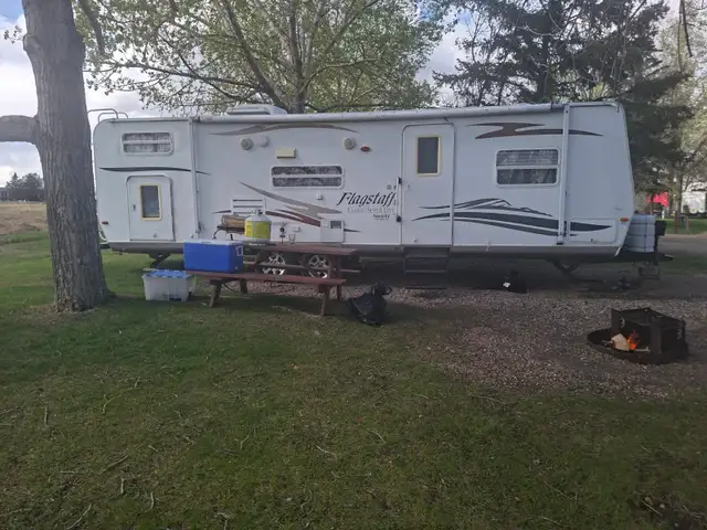 Flagstaff Classic Super Lite trailor with Full winter Package