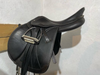 17” close contact saddle