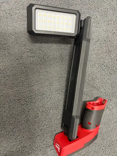 Milwaukee underbody magnetic led light, View more