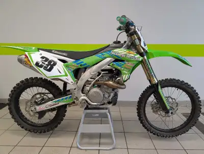 Get that big 450 power! This bike is ready to hit the track! Comes with SSF Showa forks (got rid of...