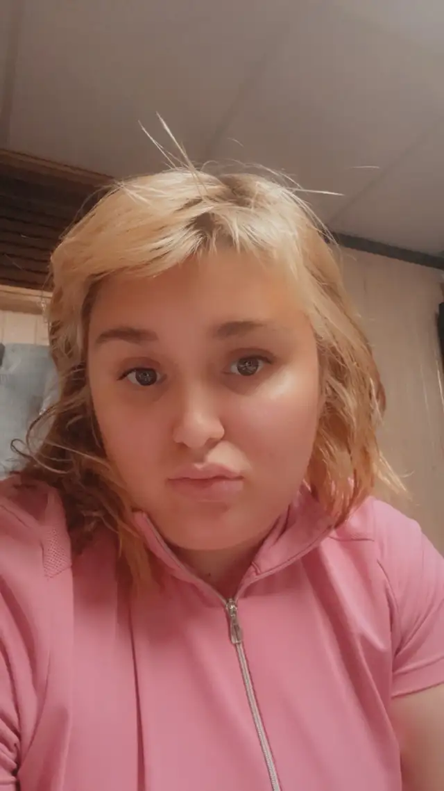 Pregnant woman, looking for a 2 bedroom den apartment Toronto