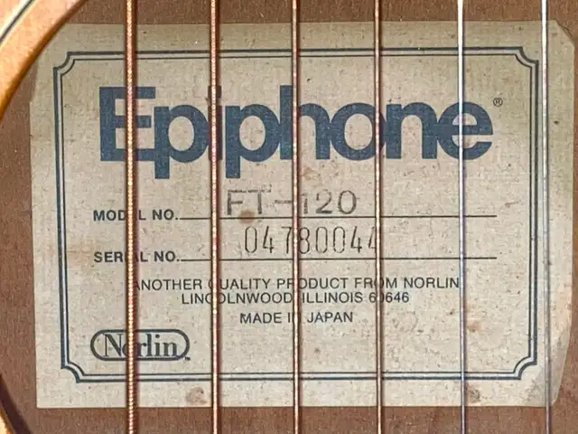 Epiphone Acoustic Guitar, Stand, Case & Accessories in Guitars in Mississauga / Peel Region - Image 8