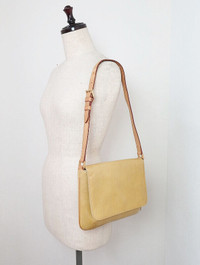 Louis Vuitton Vernis Beige Shoulder Bag #CA0939 -- Authentic