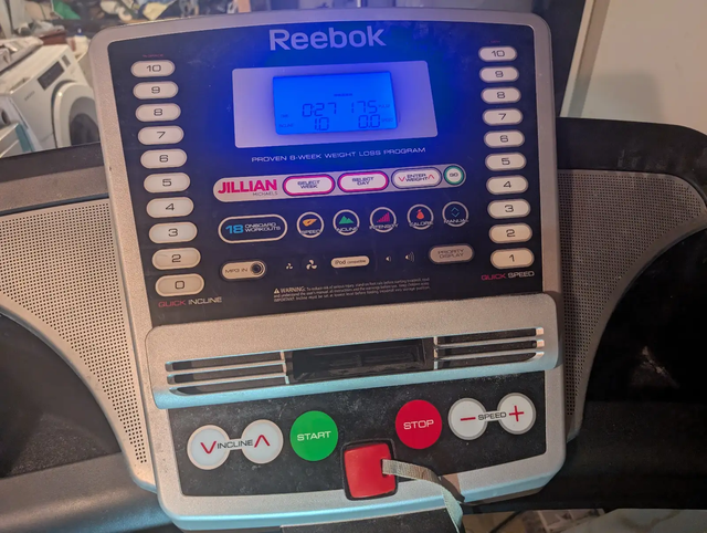Reebok Treadmill in Exercise Equipment in Windsor Region - Image 3