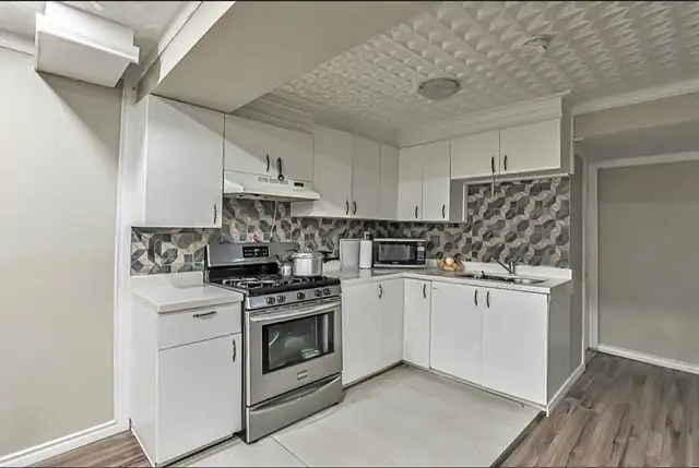 Clean and Bright Basement Apartment in Long Term Rentals in Oshawa / Durham Region - Image 3