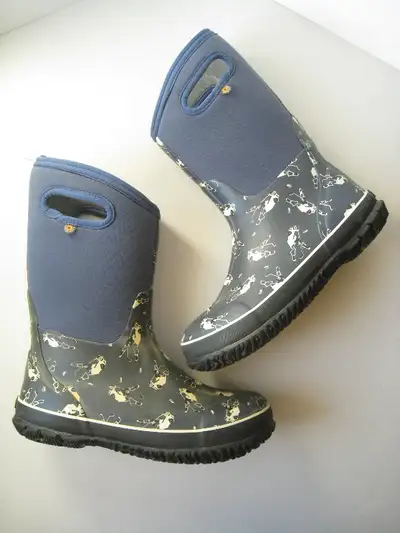 Bogs Kids/Youth Winter Boots - Size 6 EU 39, View more