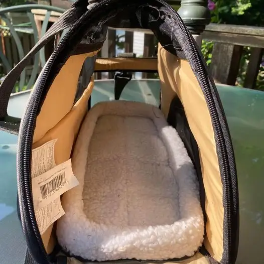 Like New Bergan small pet carrier — airline approved in Accessories in Brantford - Image 3
