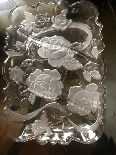 This vintage Mikasa Winter Rose frosted crystal divided serving tray is in immaculate condition! 13....